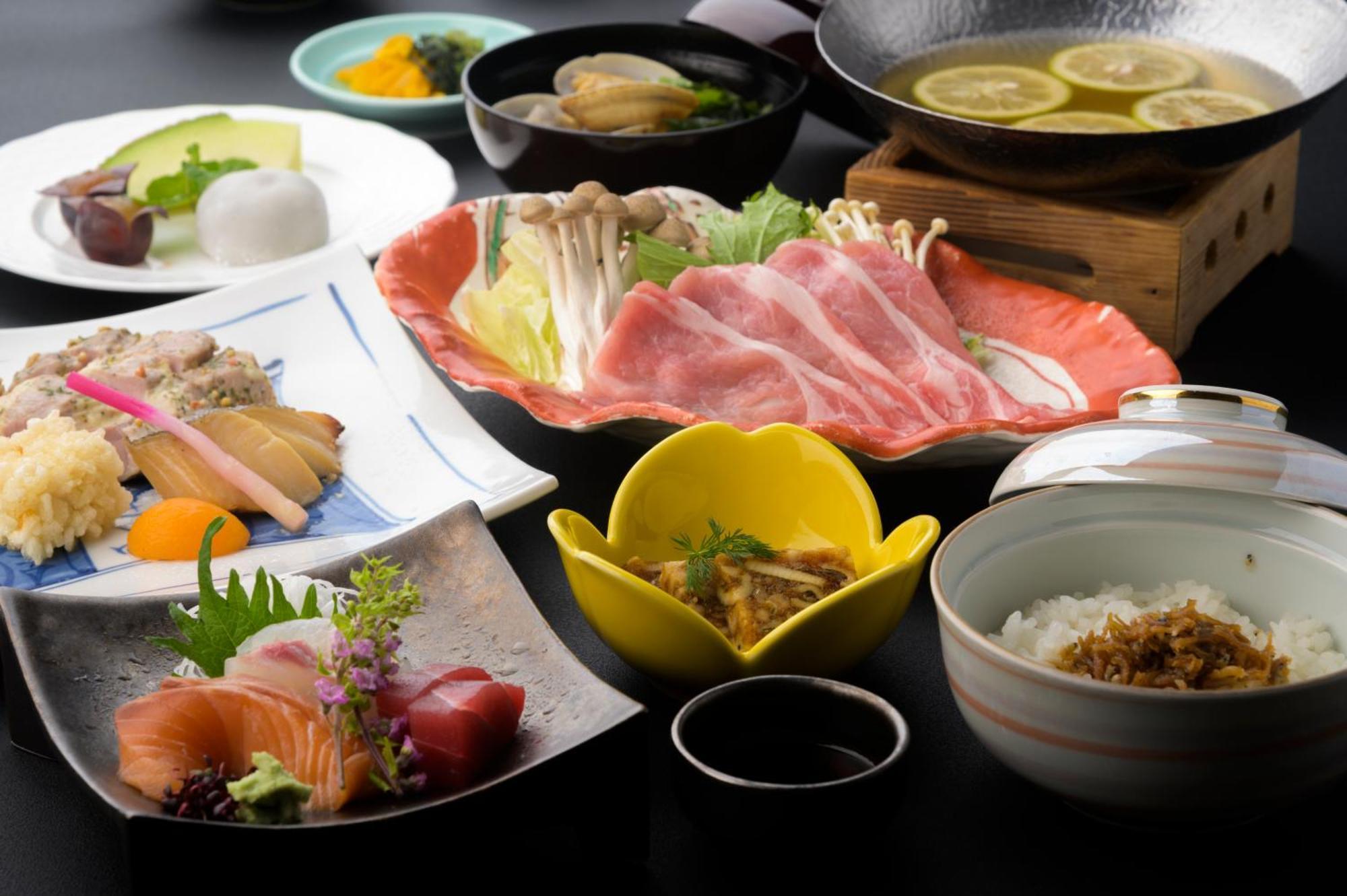 Onomichi Royal Hotel Экстерьер фото